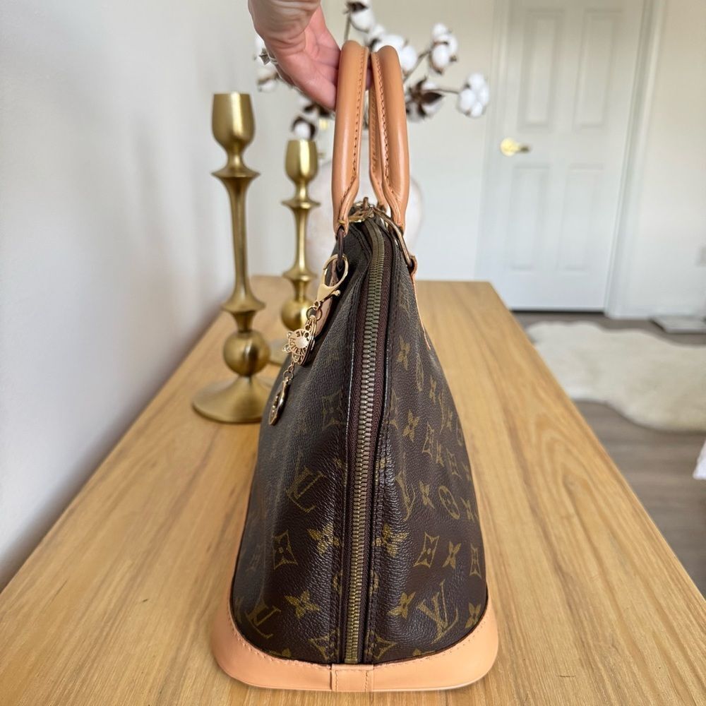 ✅AUTHENTIC✅LOUIS VUITTON ALMA PM - Picture 5 of 12